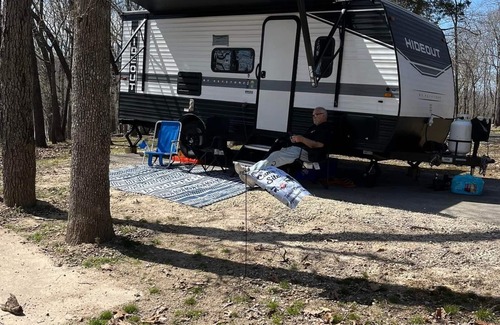 Oakland Hills House | ATTENTION SNOW BIRDS nCozy RV nSet up in Florida . You must purchase campsite