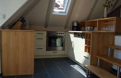 Friedrichroda Apartment | Attic studio in a villa with a large balcony and a view of the valley