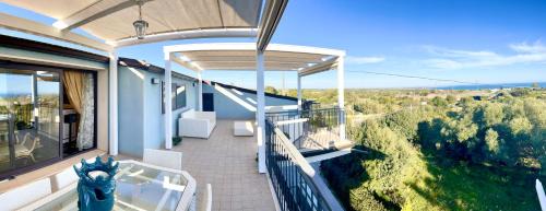 Pozzallo Apartment | Attico elegante VISTA MARE "Terrazza nel Blu"