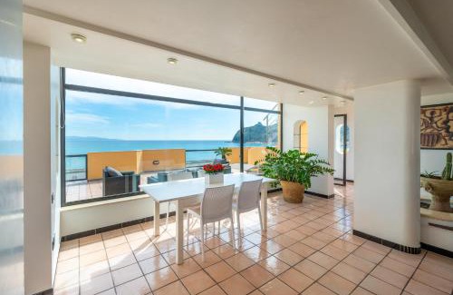 Poetto Apartment | Attico sul Poetto