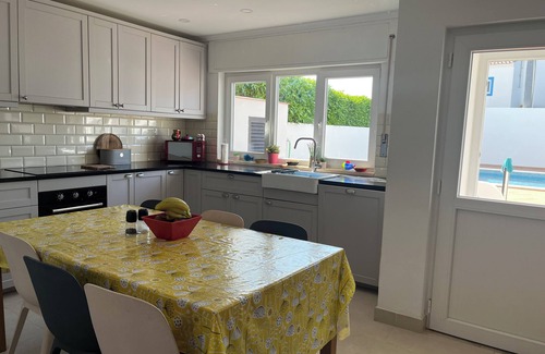 Almadena Villa | Attractive and spacious 4 bedroom villa with private pool AL No 34179