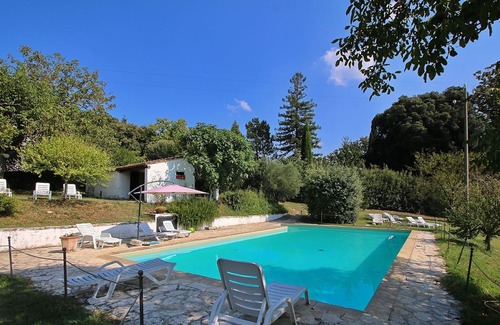 Umbertide Other | Attractive apartment in old farmhouse on the estate with pool.