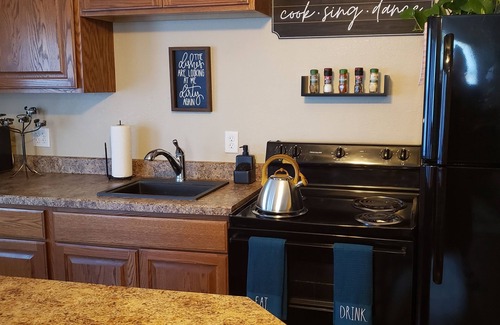 Marquette Apartment | Attractive apartment, directly across from winery!