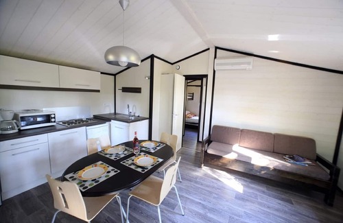 Monclar-de-Quercy Ski Chalet | Attractive Chalet on a hill in Monclar-de-Quercy