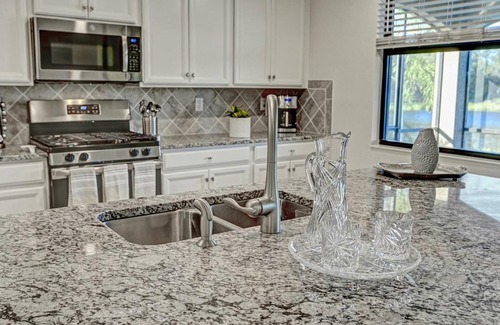 Lakewood Ranch Condo | Attractive Coach Home 3/bed, 2/bath, First Floor with Lake View