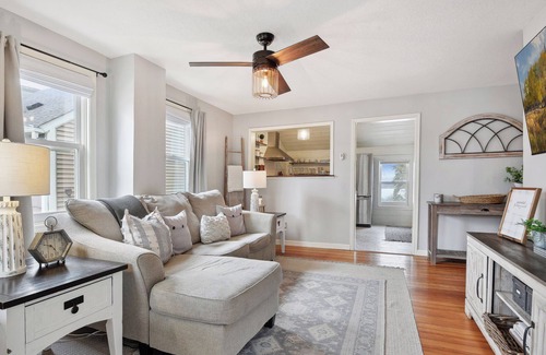 Waconia House | Attractive Downtown Waconia Lakeview Home