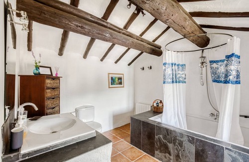 Montefrio Villa | Attractive Villa in Montefrio with Private Pool