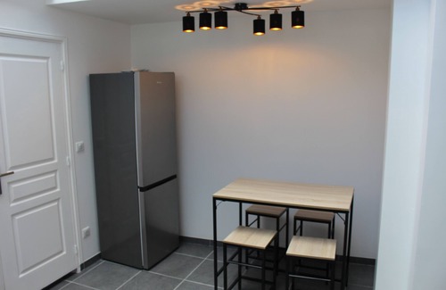 Roye Apartment | Atypical apartment with veranda in city center