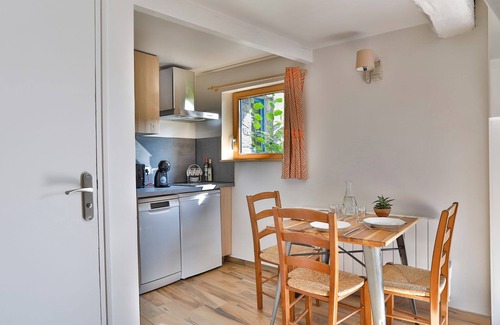 Plescop Apartment | Atypical studio in Brittany. Pets allowed.
