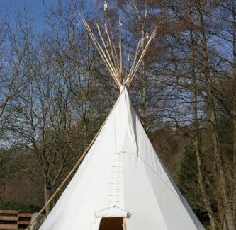 Weisel Other | Außerhalb2 - Übernachten im Tipi