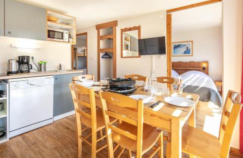 Chamrousse Apartment | Au Bon Air - Appt au pied des pistes