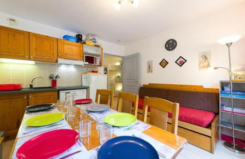Orcieres-Merlette Apartment | Au bon endroit N1 - Appartement 2 pièces 7 personnes - proche pistes - coeur station - balcon