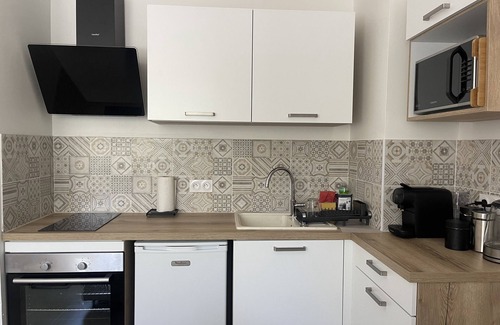 Gap Apartment | Au Calme et Proche Centre-ville, Studio Rénové Avec Équipements Neufs et Parking
