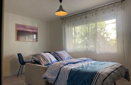Gap Apartment | Au calme proche centre-ville, studio rénové avec équipements neufs et parking privé