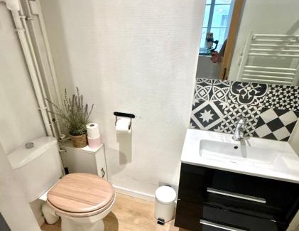 Dobree-Bon Port Apartment | Au Coeur de Nantes - idealement situé Studio tout confort avec chambre separée