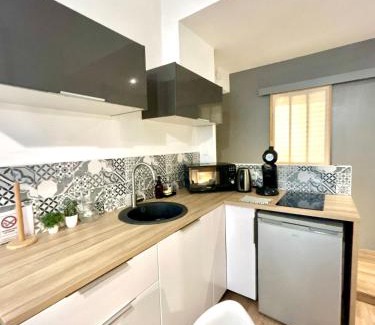 Dobree-Bon Port Apartment | Au Coeur de Nantes - idealement situé Studio tout confort avec chambre separée