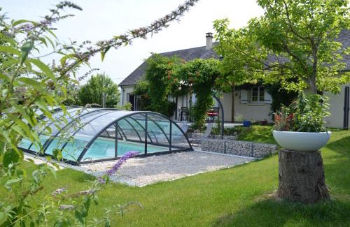 Monteaux House | Au Coeur du Bien-Etre, gîte avec piscine chauffée et couverte, SPA, sauna, massages