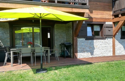 Bernex Apartment | AU FIL DE L'EAU APARTMENT IN COMFORTABLE CHALET BETWEEN LAKES AND MOUNTAINS
