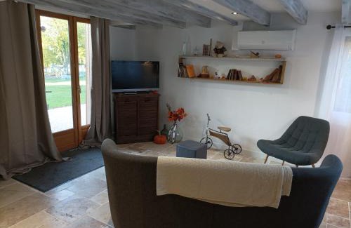 Chatillon-sur-Broue House | Au fils des Saisons