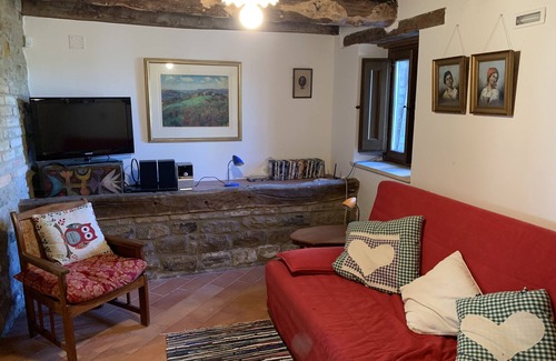Castiglione Messer Raimondo Cottage | Authentic holiday home with a Mediterranean atmosphere and private swimming pool