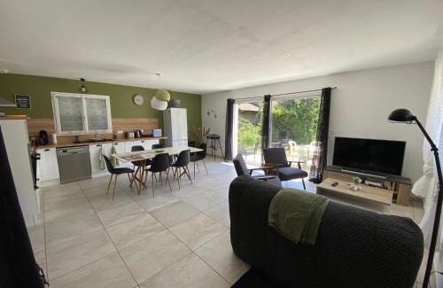 Lompnaz House | Au Moryllon