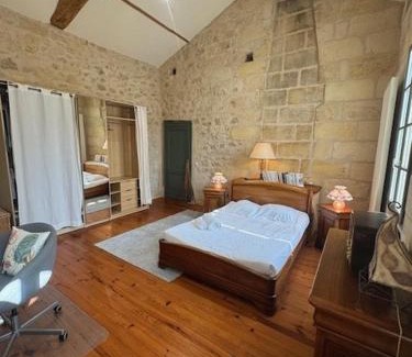 Grezillac House | Au puits ancien
