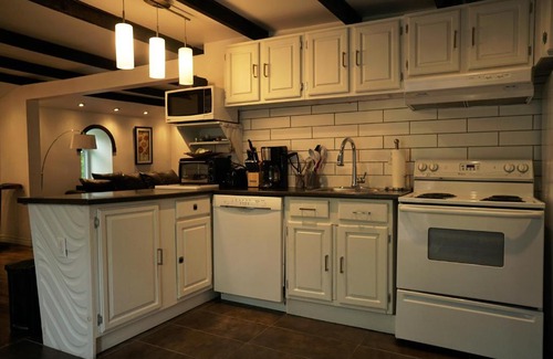 Sutton Apartment | auberge a la fontaine
