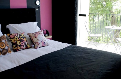 Conilhac-Corbieres Hotel | Auberge Côté Jardin