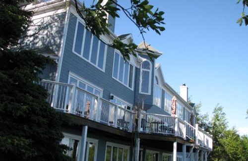 Baie-St-Paul Hotel | Auberge Cap aux Corbeaux