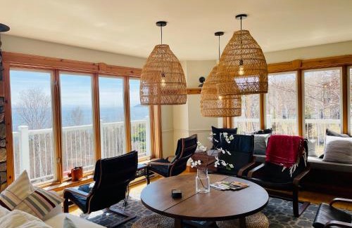 Baie-St-Paul Hotel | Auberge Cap aux Corbeaux