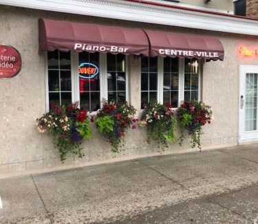 Chicoutimi Hotel | Auberge Centre Ville