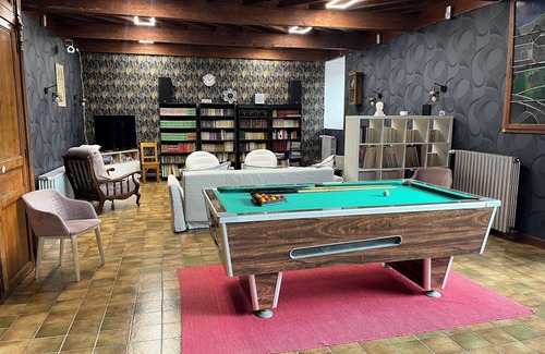 Neuveglise-sur-Truyere Hotel | Auberge du Pont de Lanau