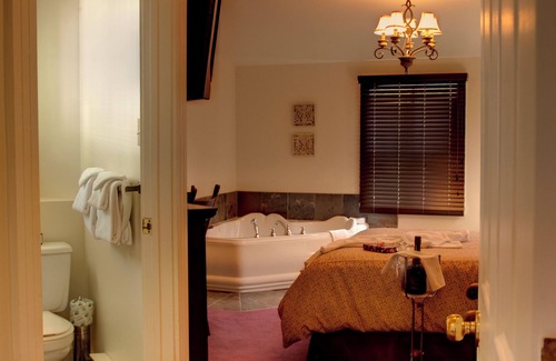 Sainte-Agathe-des-Monts Hotel | Auberge de La Tour du Lac