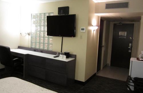 District Wright - Parc - de - la - Montagne Hotel | Auberge de la Gare