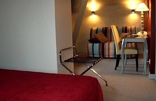 Sauzet Hotel | Auberge de la Tour