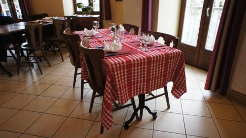 Raulhac Hotel | Auberge De Raulhac