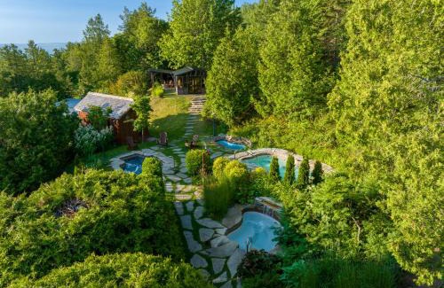Pointe-au-Pic Hotel | Auberge des Falaises