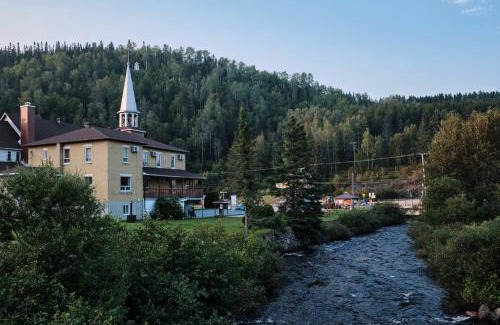 Riviere Eternite Bed & Breakfast | AUBERGE DU DIMANCHE - Hotel - Fjord-du-Saguenay - l'Anse-Saint-Jean - Riviere-Eternite
