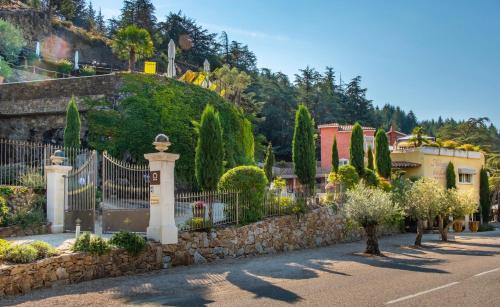 Annonay Rhone Agglomeration Hotel | Auberge Du Lac