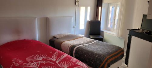 Saint-Remy-Sur-Durolle Hotel | Auberge Gauloise