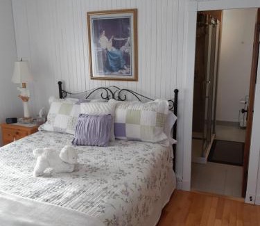 Cap-a-l'Aigle Bed & Breakfast | auberge gite maison des lilas