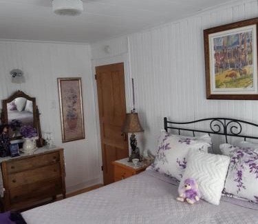 Cap-a-l'Aigle Bed & Breakfast | auberge gite maison des lilas
