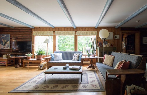 Mont-Tremblant Bed & Breakfast | Auberge Le Lupin B&B