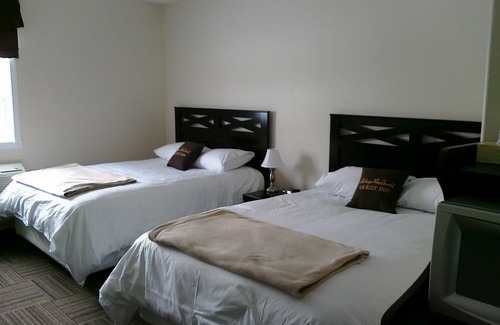 Iroquois Falls Hotel | Auberge MacDonald Guest Inn