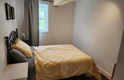 Sutton House | Auberge Schweizer