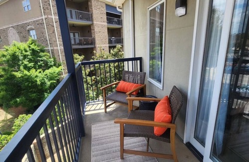 Auburn Condo | Auburn Escape-0.1 mi walk to Stadium/Neville Arena