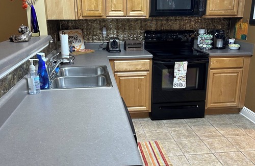 Auburn Condo | Auburn First Floor Condo. Walking Distance To Jordan Hare and Auburn Arena