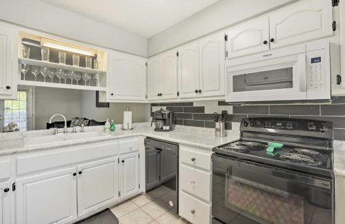Longleaf Crossing House | Auburn Home with Private Yard Less Than 4 Mi to Campus!