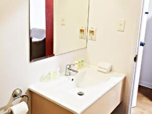 Mangere Hotel | Auckland Airport Easy Hotel