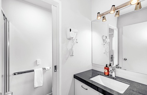 Mangere Hotel | Auckland Airport Motel